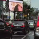 Imagen para el artículo titulado Hackea una valla publicitaria de la carretera y pone una película porno en hora punta
